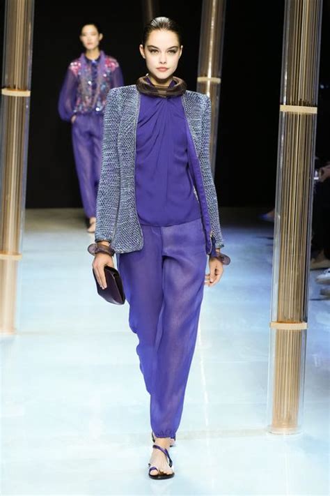 karl lagerfeld impero economico a confronto con armani